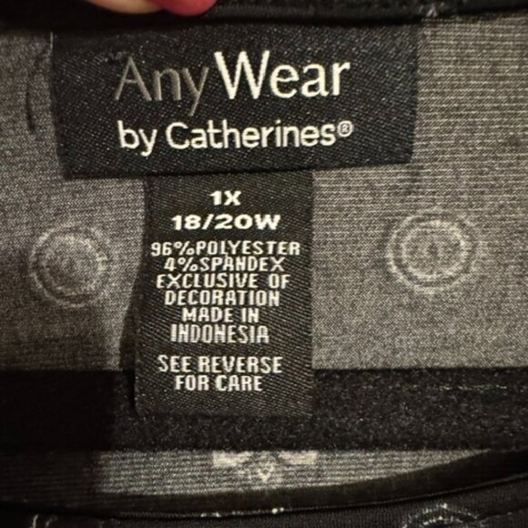 ❤️PRISTINE BLACK SUBTLE PRINT TOP w/NECKLINE & SLEEVE DETAIL   1X      #Z - Picture 7 of 7